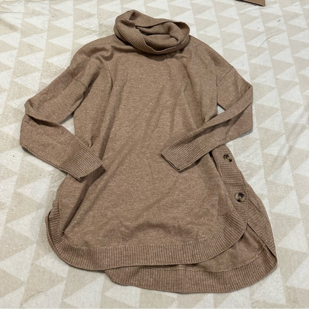 Madewell crest land side button tunic sweater